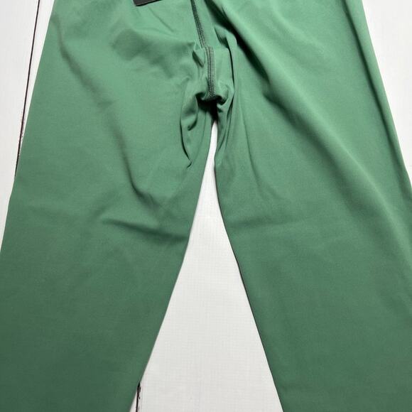NWT MALO Republic On the Run 7/8 Tights SIZE M Sagebrush Green Yoga Pants NEW - Picture 13 of 14